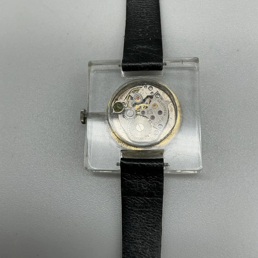 Vintage Royal Dynasty 17 Jewels Women Watch 35mm Square Dial Leather Manual Wind